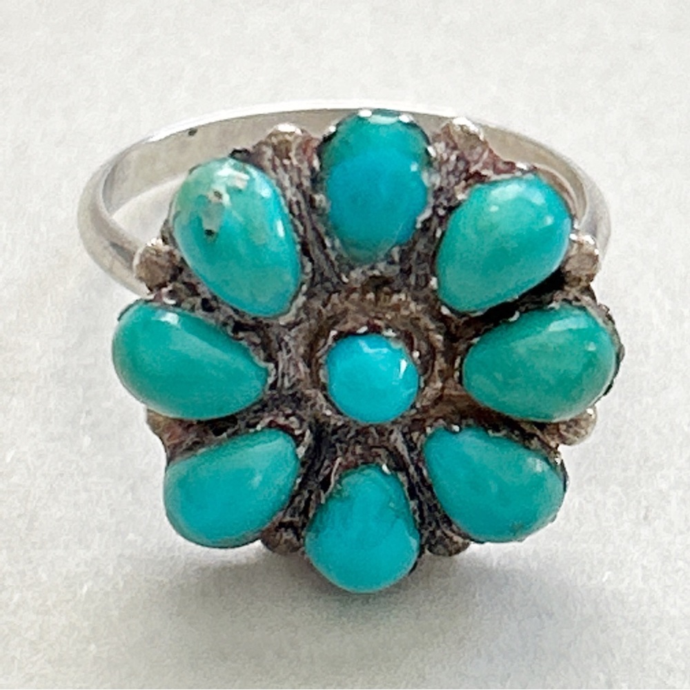 Vintage Signed Eriacho Zuni Turquoise Flower Sterling Silver Ring - Picture 13 of 15